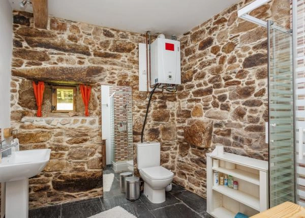  Galicia, Lugo, Ourol, pueblo, apartamento baño