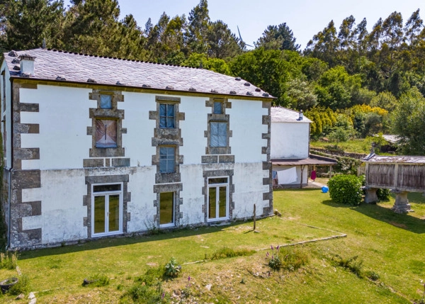 19-GCH-1111-Cerdriz-aldea-rural-conjunto-casas-dron-64f8701666354