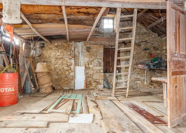 Galicia, Lugo, Ourol, casa de campo, en restauracion