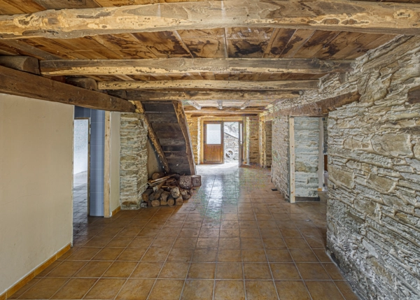 1187-Galicia, Lugo, Becerrea, Country house, passageway