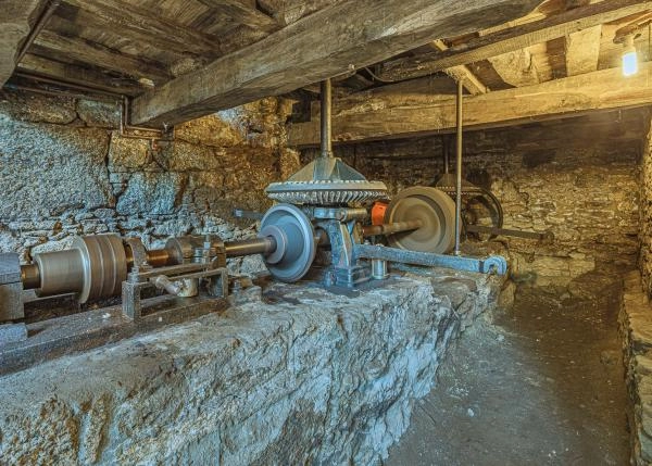 1030- Galicia, La Coruña, Cesures, Casa de campo, turbina 3