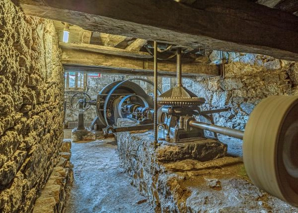 1030- Galicia, La Coruña, Cesures, Casa de campo, turbina 4