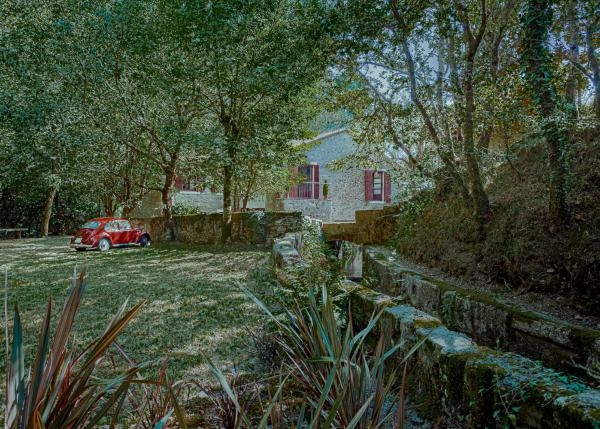  1030- Galicia, La Coruña, Cesures, Casa de campo, molino y canal