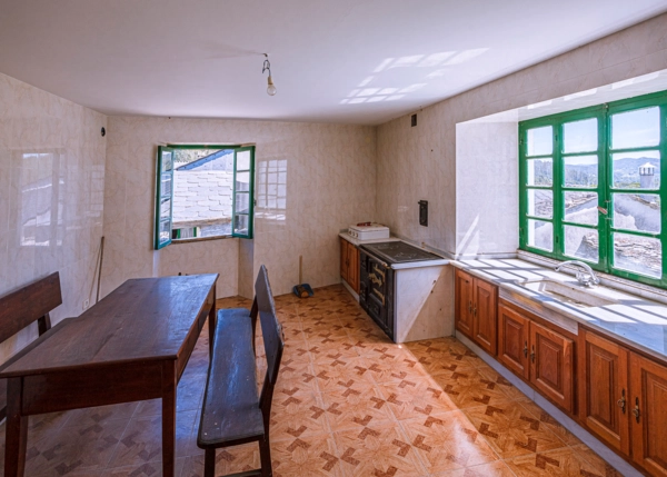 Galicia, Lugo, Mondoñedo, Country house, kitchen 1