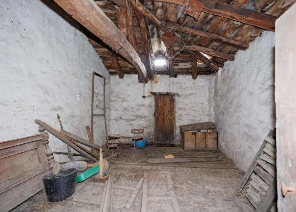 Galicia, Lugo, Sarria, country house, under roof