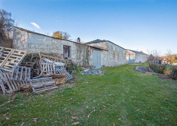 Galicia, Lugo, Castroverde, country house, and barns from land 3