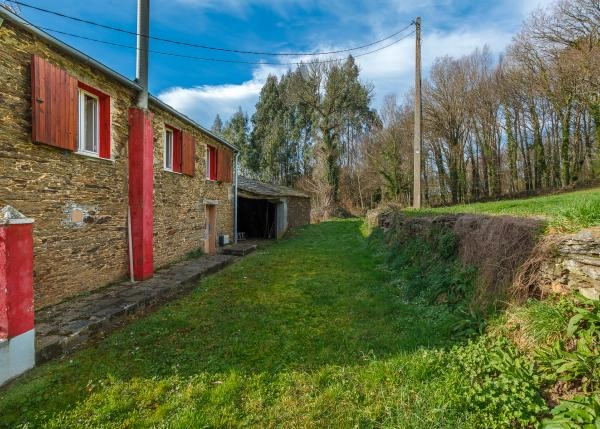  Galicia, Lugo, Pol, casa de campo, granja parte trasera de casa