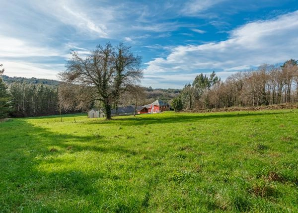 Galicia, Lugo, Pol, casa de campo, vista desde fincas