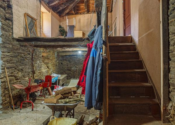  Galicia, Lugo, Pol, casa de campo, granja, zona en restoration 2