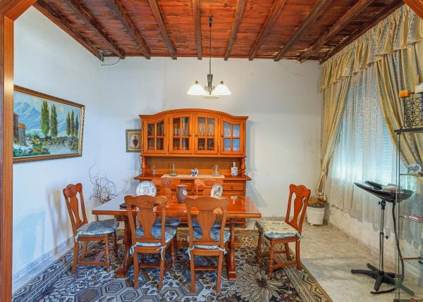 Galicia, Lugo, Roupar, casa de campo, comedor 1