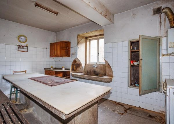 Galicia, Lugo, Antas de Ulla, country house kitchen 2