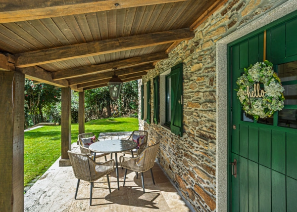 GCH-1337-porche-madera-mesa