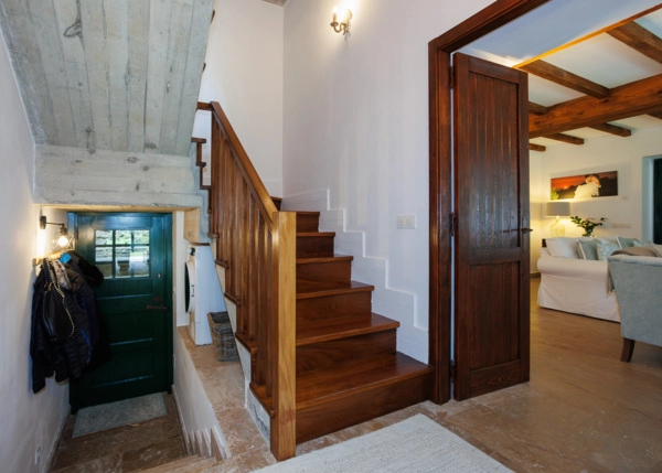 GCH-1337-descansillo-escalera-madera-salon