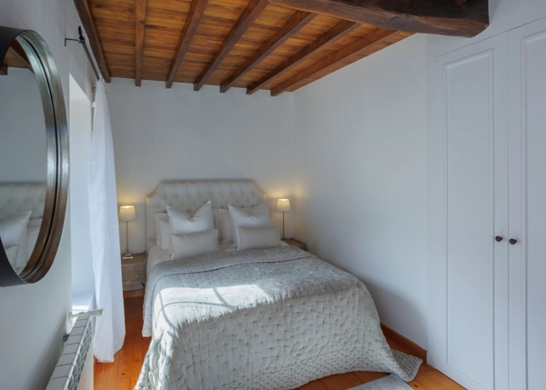 GCH-1337-habitacion-madera-luz