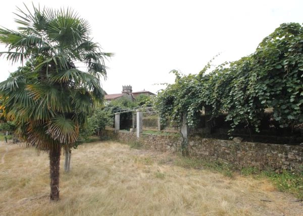Galicia, Lugo, Panton, country house, pazo, defensive wall