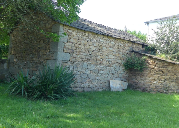 1392- Galicia, Lugo, Gayoso, country house, rear of garage