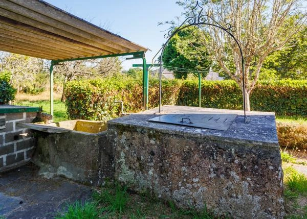 Galicia, Lugo, Castro de Rei, pozo