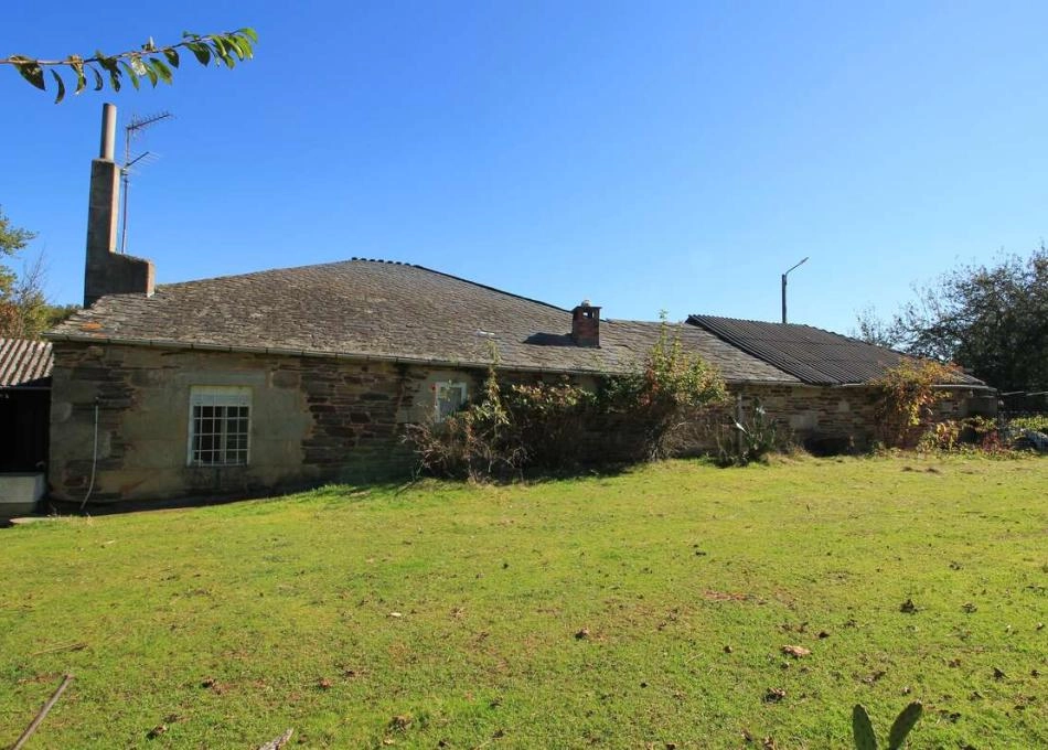 1396- Galicia, Lugo, Lancara, country house, view from garden 2