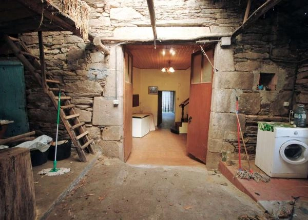 1396- Galicia, Lugo, Lancara, casa de campo, alpendre