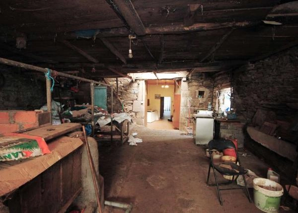 1396- Galicia, Lugo, Lancara, casa de campo, pajar conectado