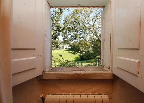 1396- Galicia, Lugo, Lancara, country house, window