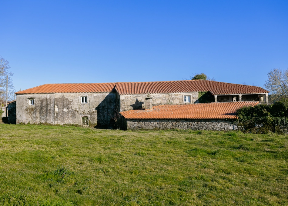 1397- Galicia, Lugo,Monterroso, Country house, lateral view
