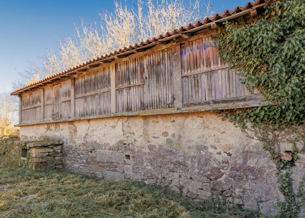 1397- Galicia, Lugo,Monterroso, casa de campo horreo