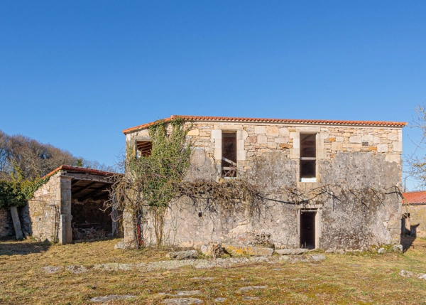 1397- Galicia, Lugo,Monterroso, casa de campo patio interior