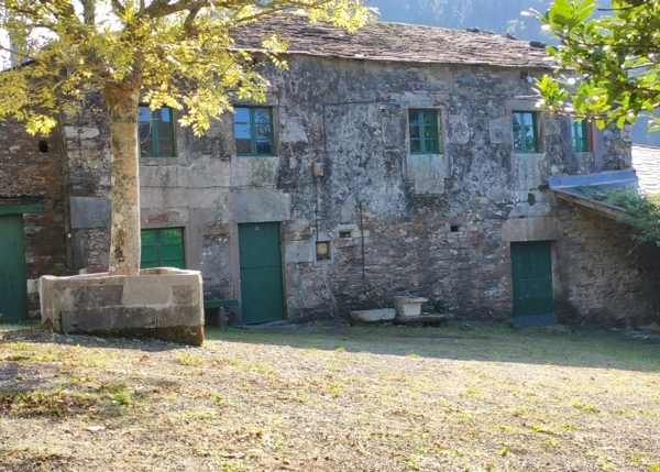 1420-Galicia, Lugo, Muras, casa de campo, vista lateral