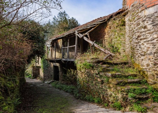 Galicia, Ourense, Lebozan, house 1