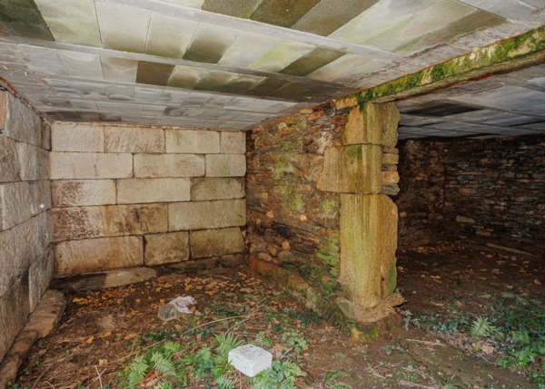 Galicia, Ourense, Lebozan, bajo 4
