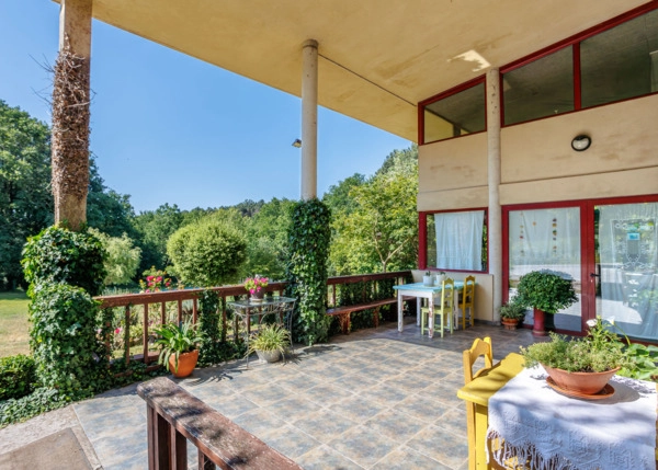 Galicia, Ourense, Barra, porch of building 