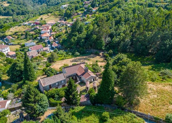 1465-Galicia, Pontevedra, Gaxate,casa de campo, vista area 4