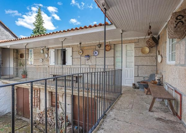 1465-Galicia, Pontevedra, Gaxate,casa de campo, vista corredor