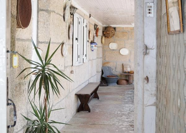 1465-Galicia, Pontevedra, Gaxate, country house pasillo