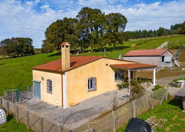 Galicia, Coruña, Toques, country house, arial view 5