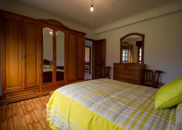 1554- Galicia, Lugo, Castro de Rei, country house, bedroom 3