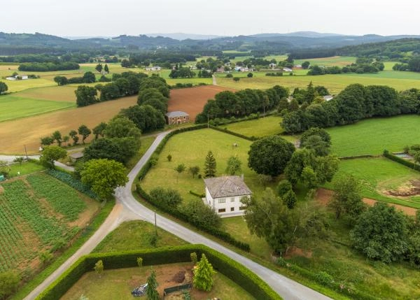 1533-Galicia, Lugo, Castro de Rei, country house, arial view 4