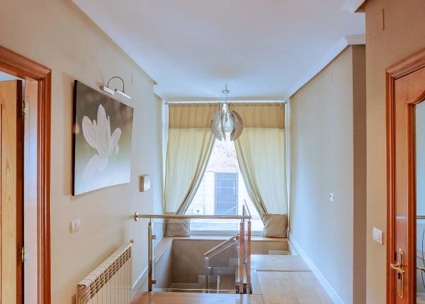 Galicia, Lugo, Castro de Rei, chalet, landing 2