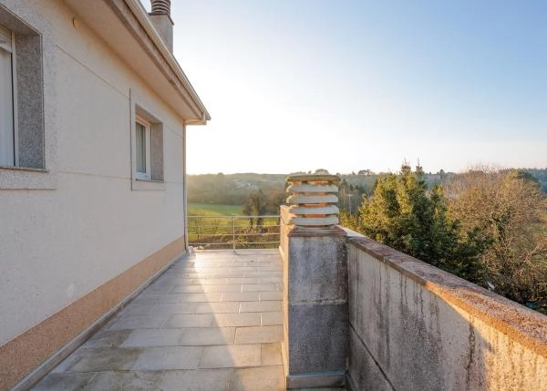 Galicia, Lugo, Castro de Rei, chalet, side of chalet