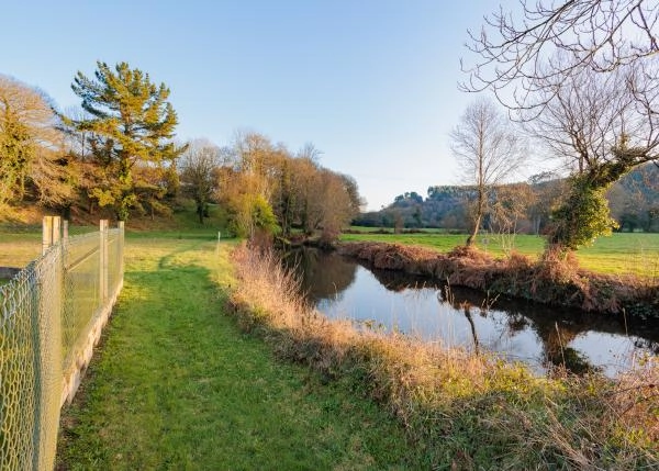 Galicia, Lugo, Castro de Rei, chalet, river 1