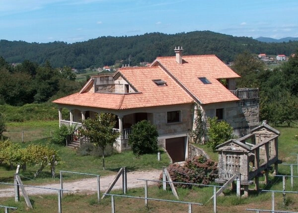 1554- Galicia, Pontevedra, Mies, casa de campo lateral-de-casa