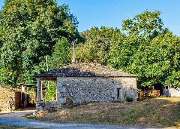 Galicia, Lugo, Outeiro de Rei, chapel 