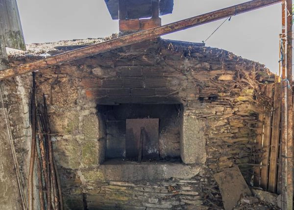 Galicia, Lugo, Outeiro de Rei, oven
