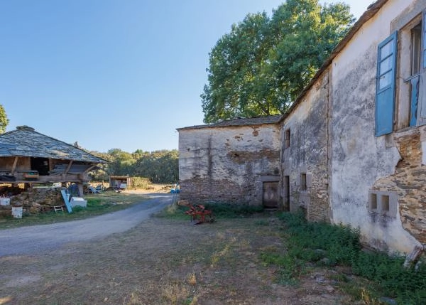 Galicia, Lugo, Outeiro de Rei, front of pazo con horreo
