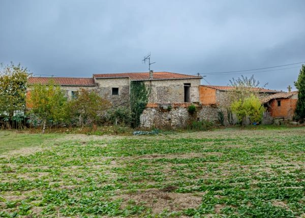 1600-Galicia, Lugo, Chantada, casa de campo vista desde campos