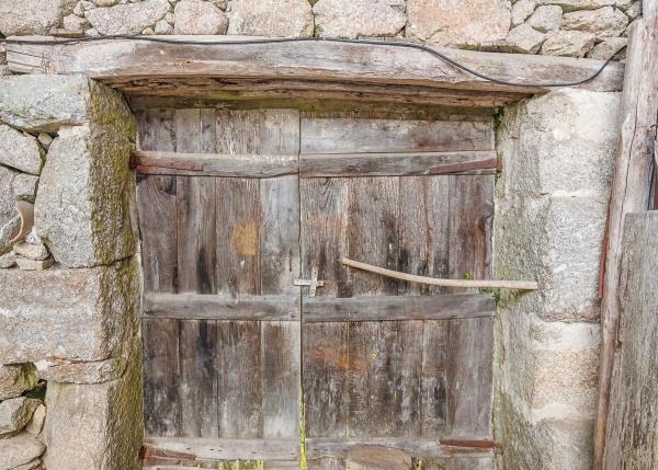 1600-Galicia, Lugo, Chantada, casa de campo puerta principal