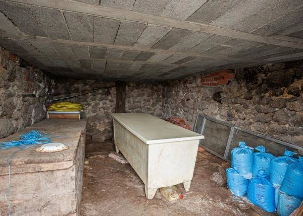 1600-Galicia, Lugo, Chantada, casa de campo bajos