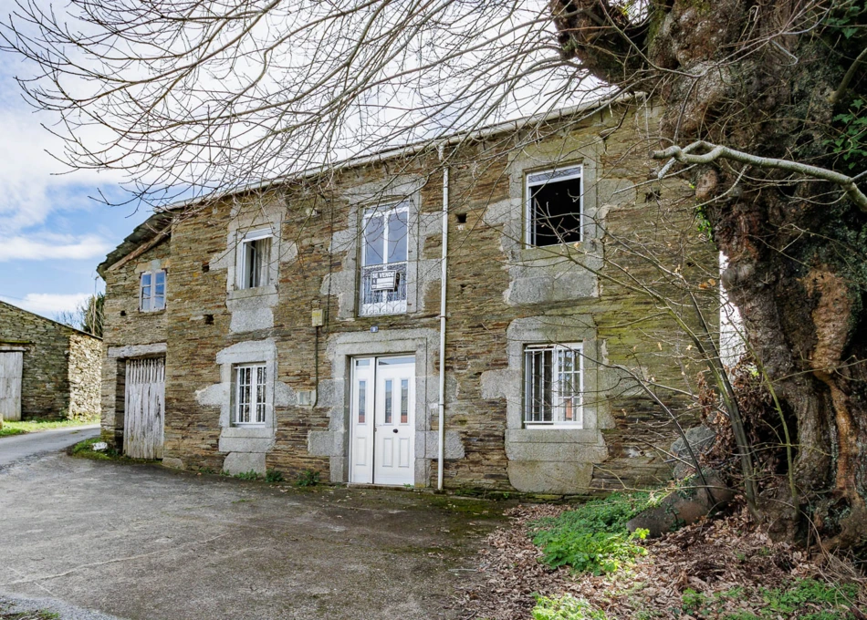 1607- Galicia, Lugo, Castroverde, country house frontal view