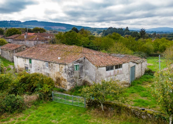 1609-Galicia, Lugo, Palas de Rei, country house arial view 1